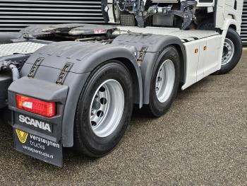 R650 V8 / 6X4 / FULL AIR / PARKING COOLER